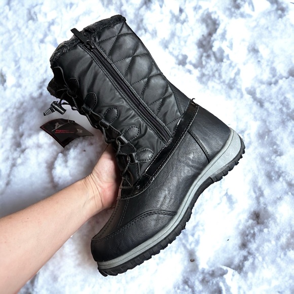 Stay Stylish and Cozy: NWT Totes End Game Winter Boots - Ladies 9M! - Picture 7 of 16